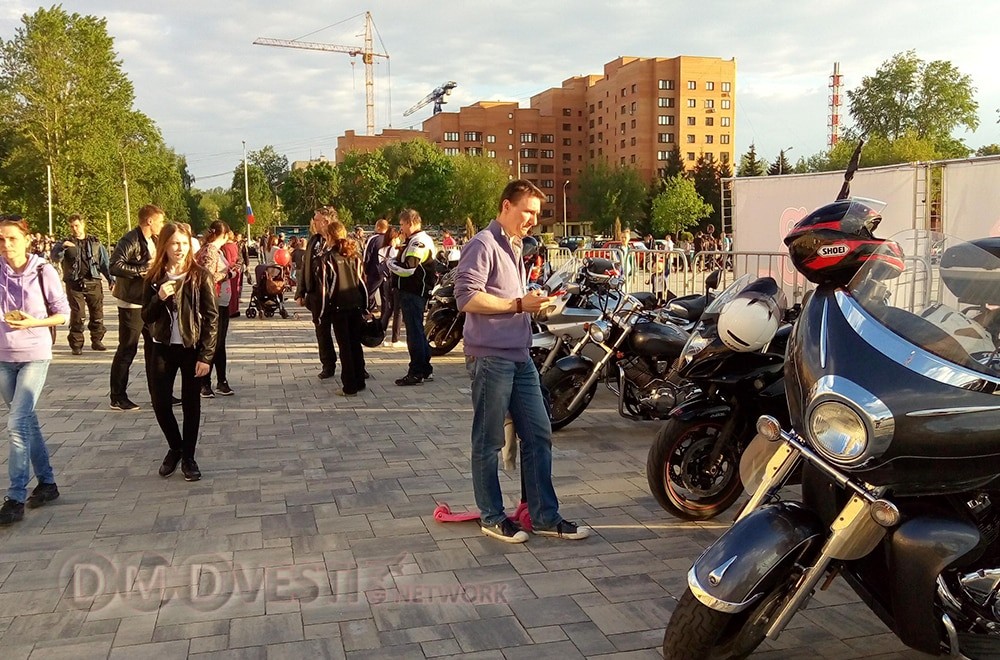 На главной площади Домодедово байкеры открыли сезон