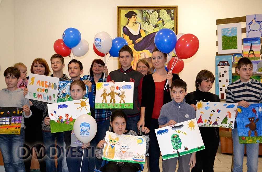 В Домодедово провели творческий праздник Рисуем про семью